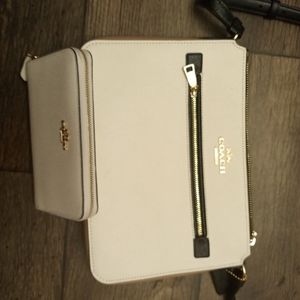 Coach purse and wallet